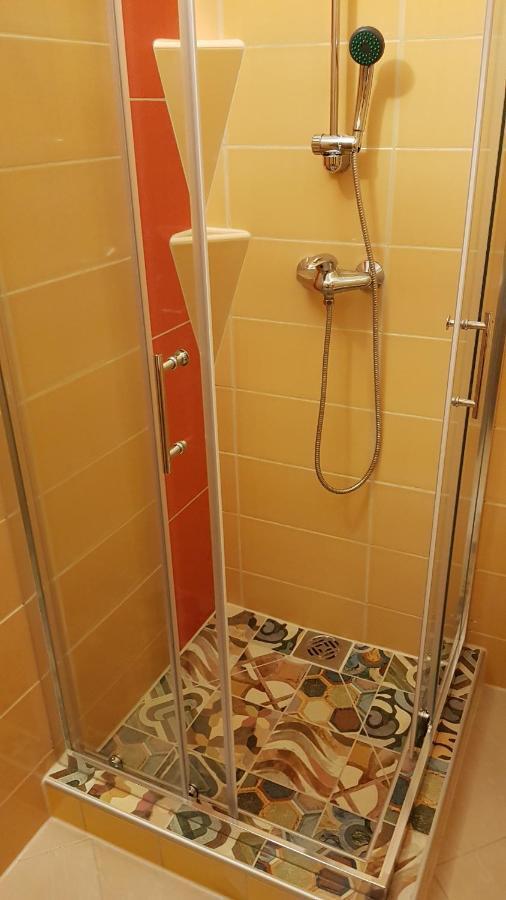 Aquarius Vendeghaz Hotel Szeged Buitenkant foto