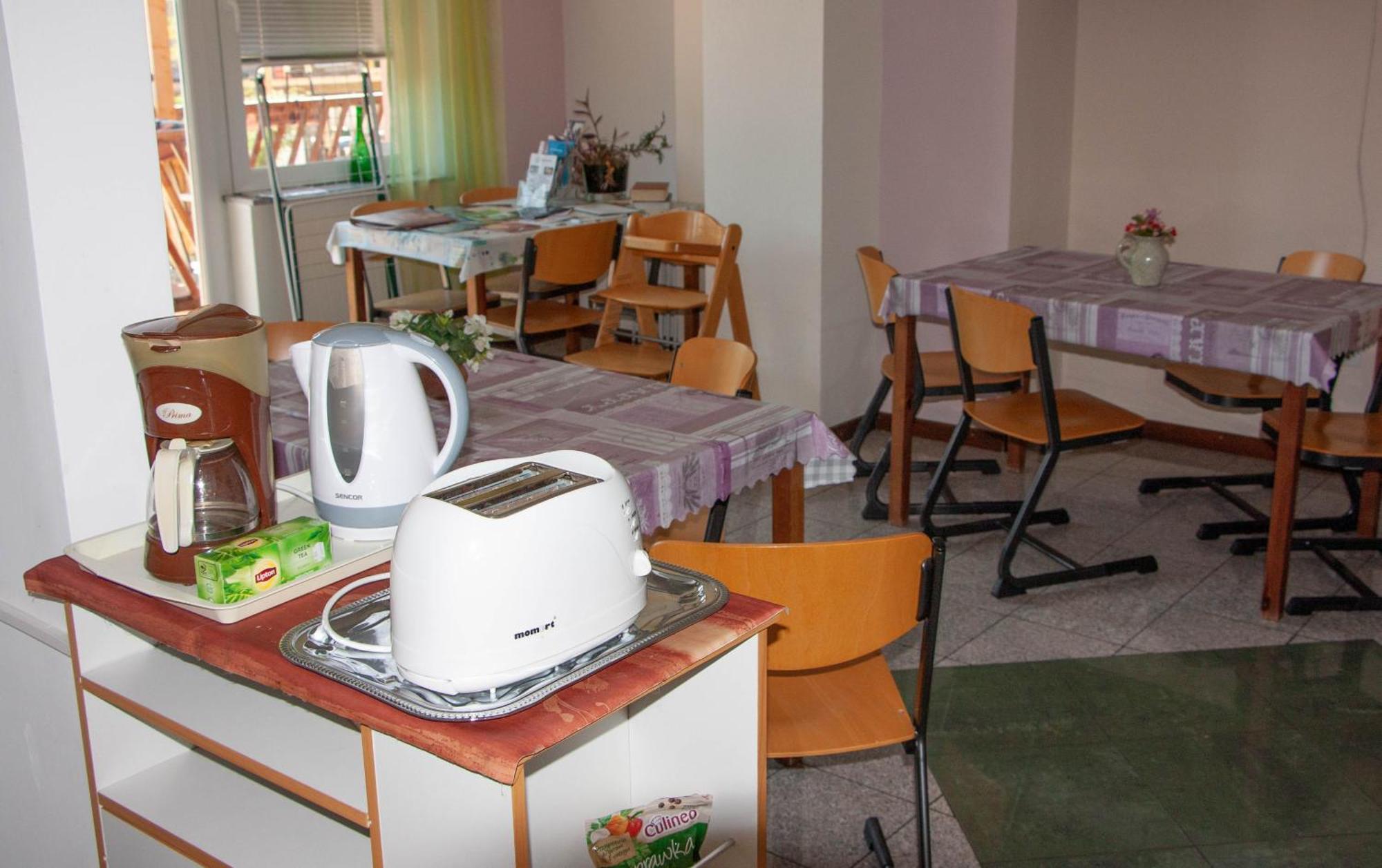 Aquarius Vendeghaz Hotel Szeged Buitenkant foto